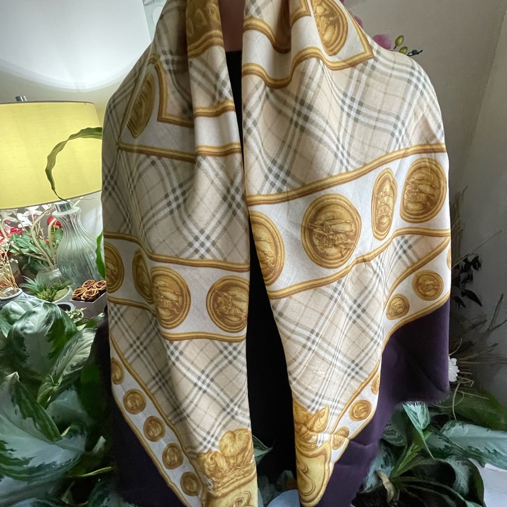 Burberry Prorsum Wool/Silk Blend Scarf. - Picture 3 of 16